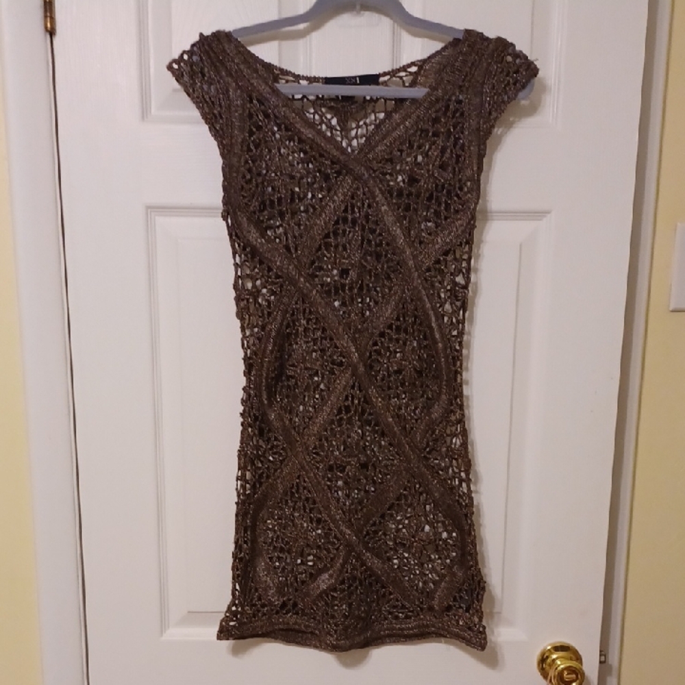 XXI Forever 21 sz M, Brown Metalic Crochet Top/tunic. Feminine, Flirty.